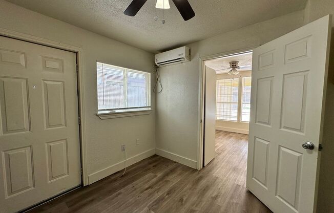1 bed, 1 bath, 400 sqft, $650