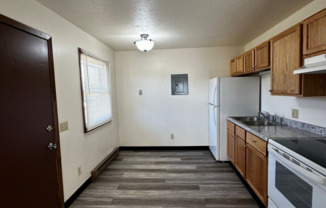 2 beds, 1 bath, $850, Unit ME1201- 4