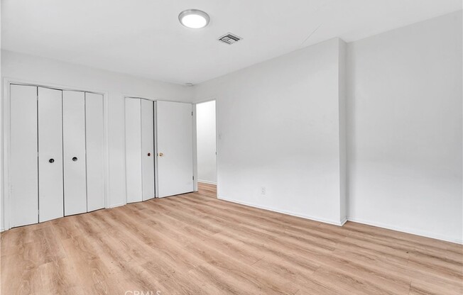 5835 JUMILLA AVE