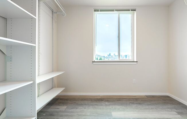 Studio, 1 bath, 175 sqft, $950, Unit 613