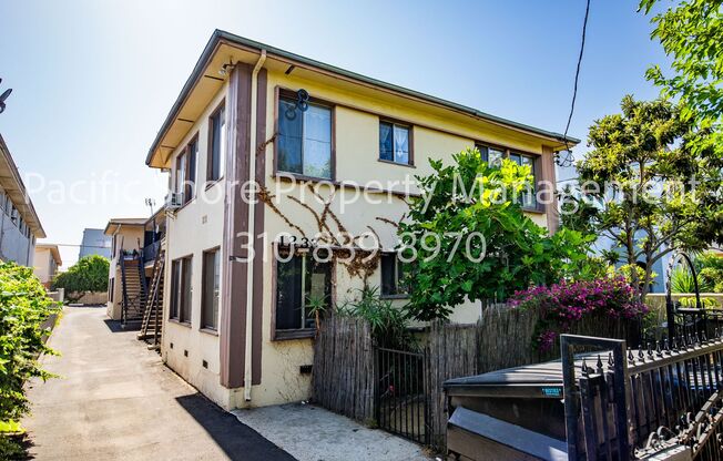 1233 N Ardmore Ave Apartments