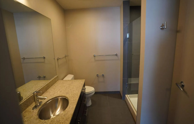 2 beds, 2 baths, 1,009 sqft, $2,050, Unit 807