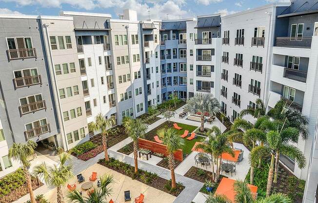 Garden Courtyard at Aurora Luxury Apartments in Downtown Tampa, FL