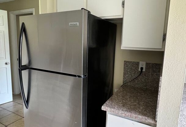 1 bed, 1 bath, 700 sqft, $1,550, Unit 205