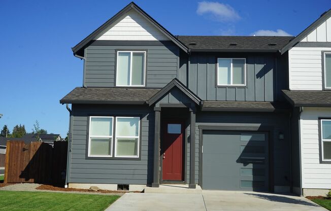 BRAND NEW Prairie Commons Luxury Townhome for Lease - 10813 NE 121st Ave Unit A
