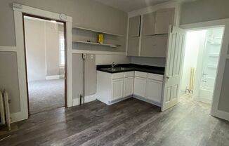 2 beds, 1 bath, $800, Unit 323 Apt. 1