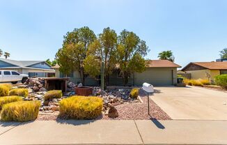 Charming 3-Bedroom, 2-Bath Home in Glendale, AZ!