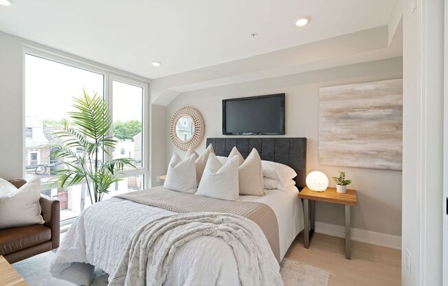 1 bed, 1 bath, 656 sqft, $1,545, Unit 208