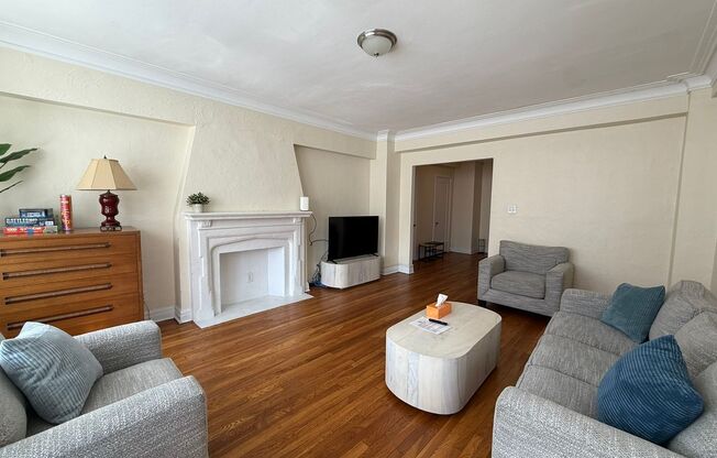 2 beds, 2 baths, 1,303 sqft, $3,000, Unit 601