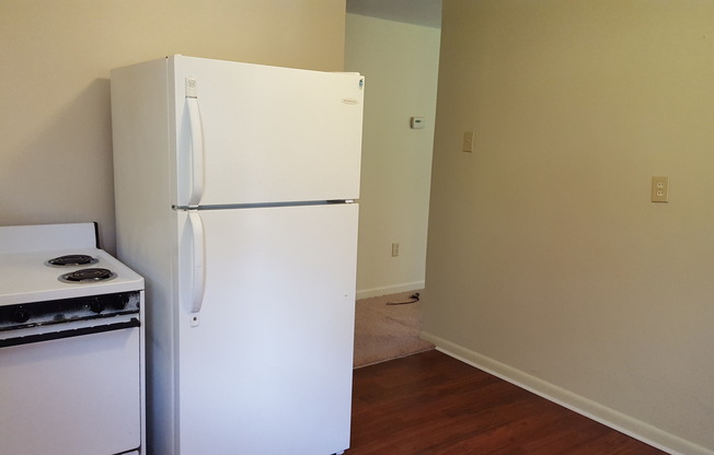 2 beds, 1 bath, $860