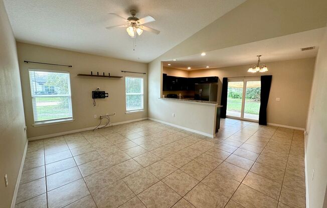 Beautiful 3/2 home in Deland
