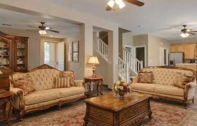 332 SUMMER PALACE WAY