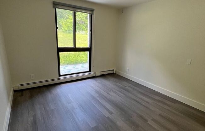 2 beds, 2 baths, 1,050 sqft, $1,670, Unit 1020N