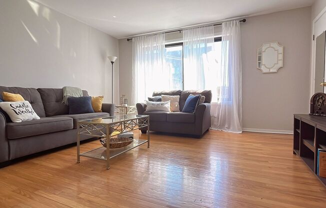308 W 27 ST