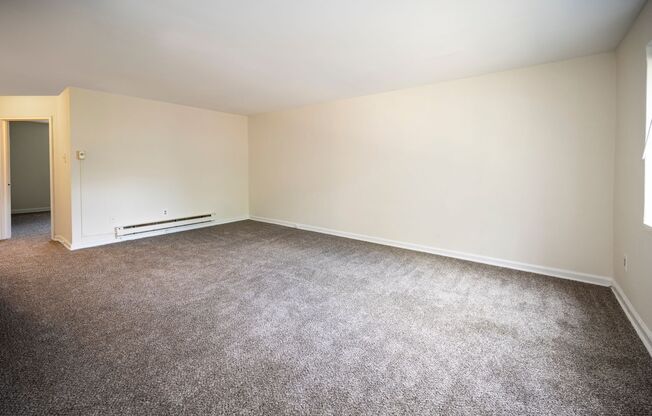 2 beds, 1 bath, 640 sqft, $1,195, Unit 105-N22