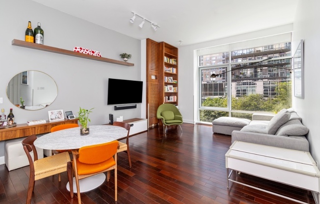 243 W 60 ST