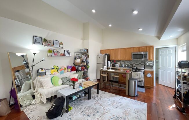 1118 Spruce