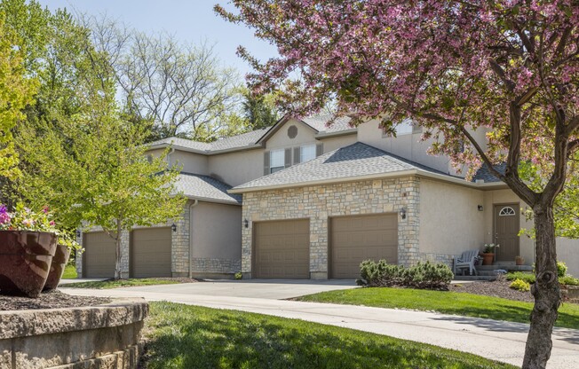 Home - Pine Meadow Townhomes - Shawnee, KS