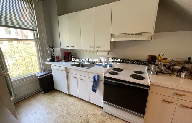 417 Beacon St Apt 2FS