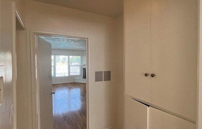 1 bed, 1 bath, 633 sqft, $3,100