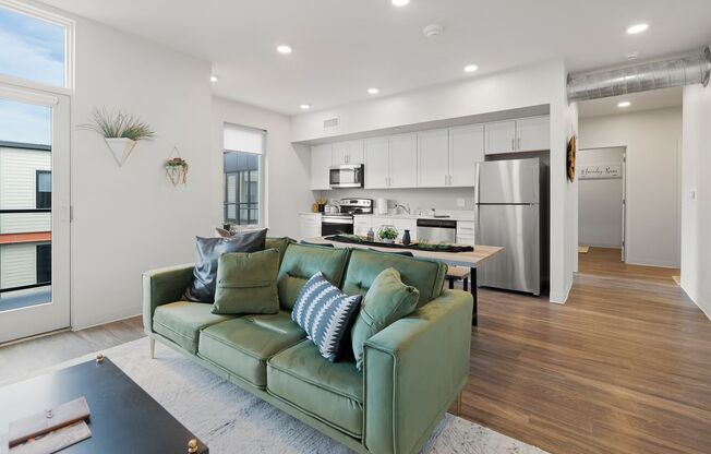 2 beds, 2 baths, 984 sqft, $1,673, Unit #327