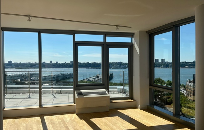 554 W 54th St