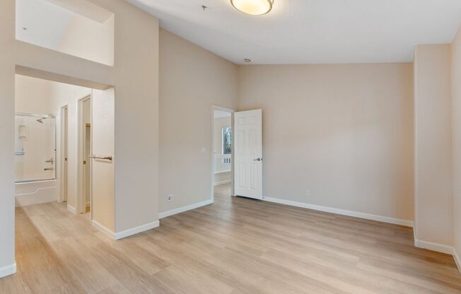 UPGRADED TOWNHOME OFFERS UTMOST CONVENIENCE