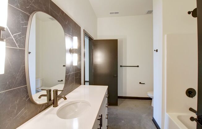 Studio, 1 bath, 1,271 sqft, $2,650, Unit 404