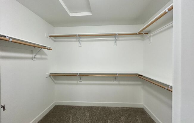 3 beds, 2.5 baths, $2,800