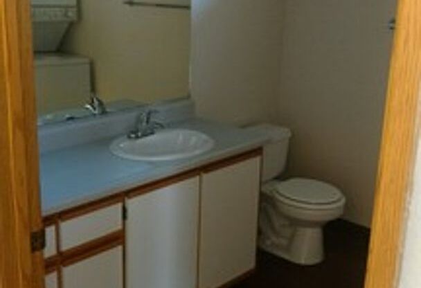 2 beds, 1 bath, $1,530, Unit 256