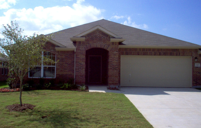 Great House in Quiet Neighborhood