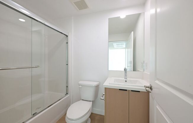 2 beds, 2 baths, $2,899, Unit 405