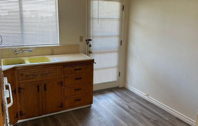 Cute 2 Bd 1Ba Unit NE Santa Maria