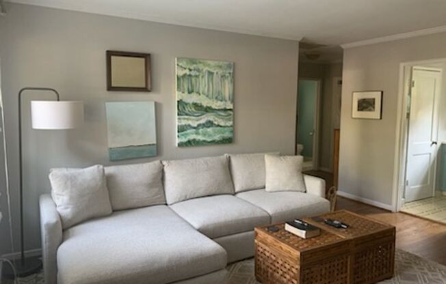Check out this CHARMING 1BR/1BA Now Available in SouthPark Area!