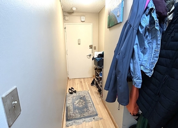 1 bed, 1 bath, 870 sqft, $2,900, Unit 310