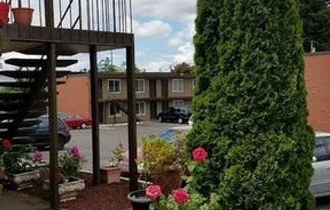 1 bed, 1 bath, 450 sqft, $995, Unit 287