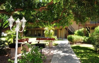 Studio, 1 bath, 450 sqft, $989, Unit 03-104