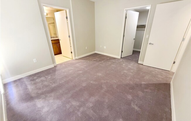 2 beds, 2 baths, 1,050 sqft, $3,100, Unit 402