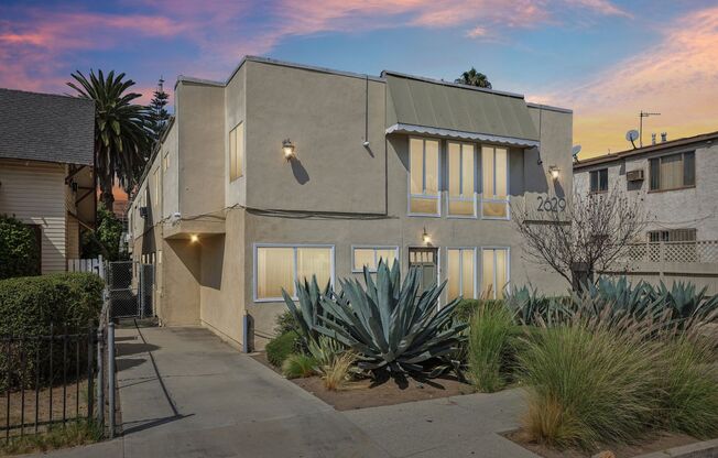 2629 S Budlong Avenue