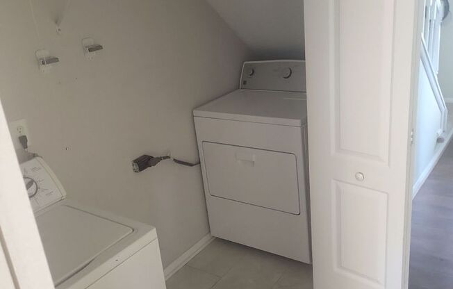 Lovely Updated 3-Bedroom Home with Spacious Backyard