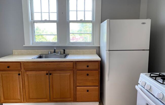 1124 Morningside Avenue 2nd Floor