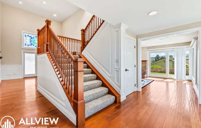 Rare 5 bed/3 bath home located in the highly desired community of Highland- Turtle Rock