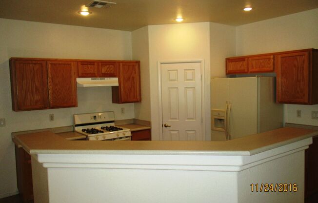 Henderson 3 Bedroom Townhouse!