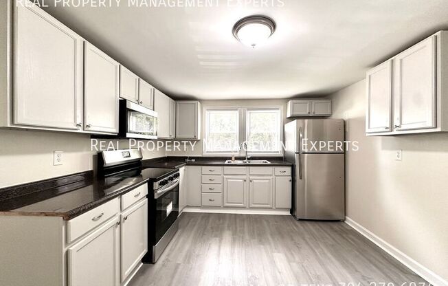 3045 REID AVE