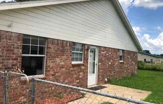 3 beds, 1 bath, $1,250