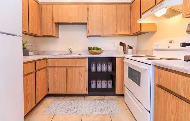 2 beds, 1 bath, 780 sqft, $1,099, Unit 2045