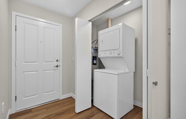 2 beds, 2 baths, 1,005 sqft, $2,995, Unit 602