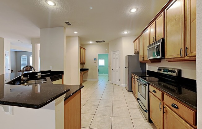 589 ERROL PKWY