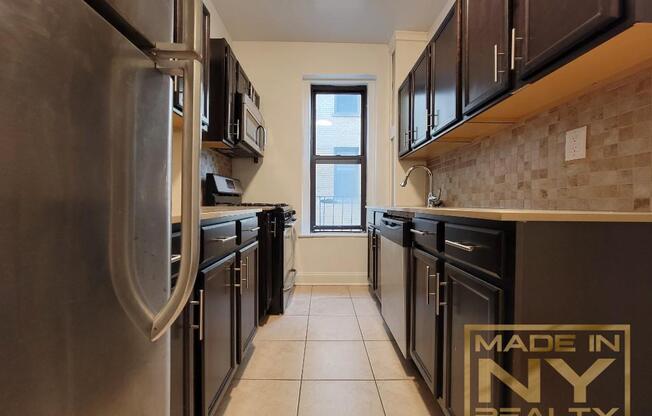 1 bed, 1 bath, $2,695, Unit 5E