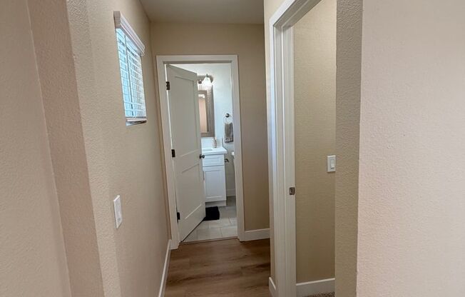 2 beds, 2 baths, 900 sqft, $2,595, Unit 36